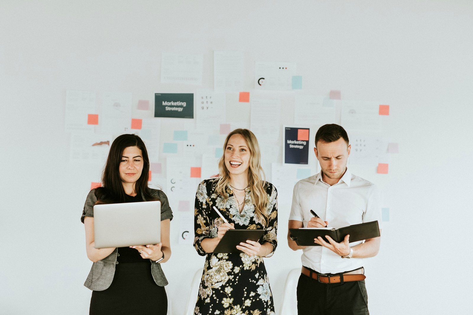 digital-marketers-working-o-a-plan.jpg